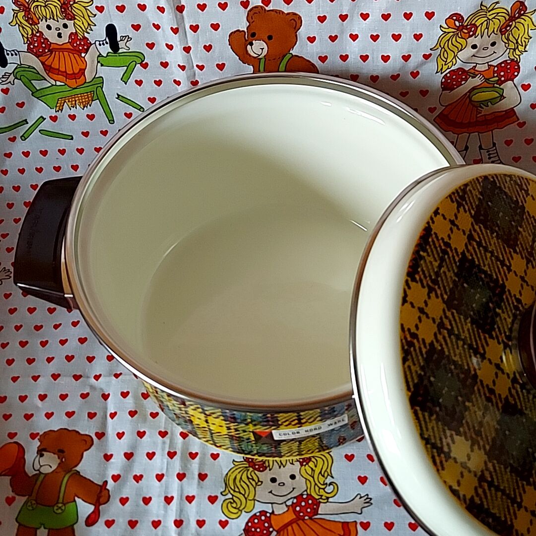 希少　ホーロー鍋　チェック柄　鍋　やかん 希少 ホーロー鍋 チェック柄 鍋 やかん 希少 ホーロー鍋