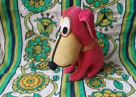 顔が長い犬のおがくずDOLL ピンク