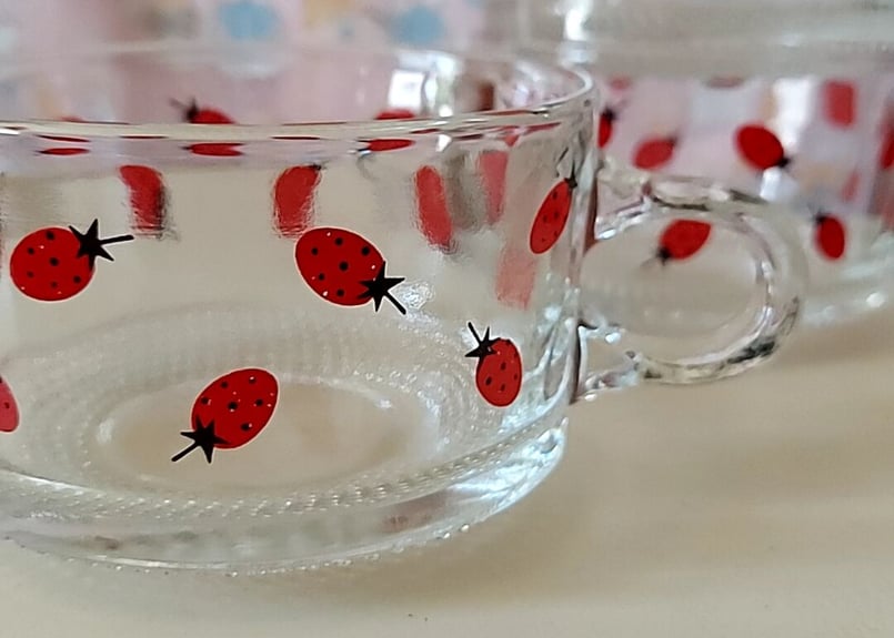 サンリオ ストロベリーファンタジア sanrio・ストロベリーファンタジア、ガラスカップ | あんちーくKIDAN STORE