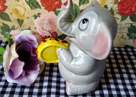 輸出用🐘タンバリンを叩くゾウ🐘