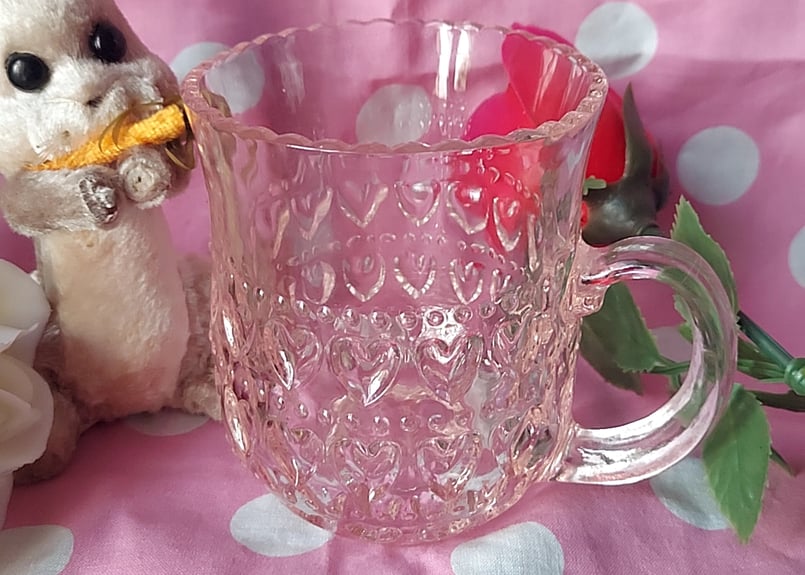 東洋ガラス💕ピンクハートの持ち手付きカップ | あんちーくKIDAN STORE