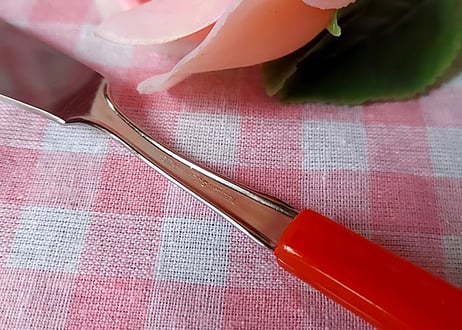 ステンレス・レトロな赤❤バターナイフ