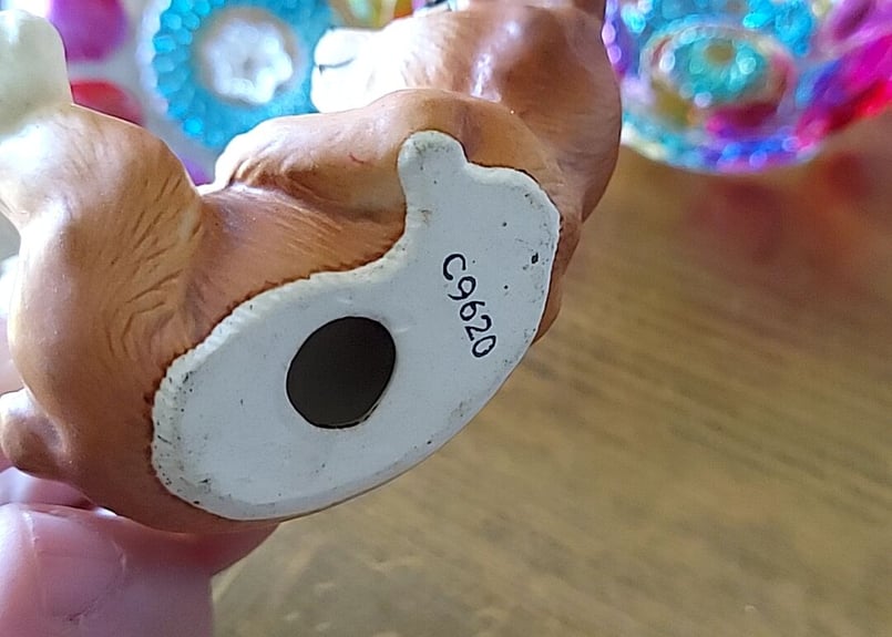 瀬戸ノベルティ・鳥とじゃれ合うくま🧸 | あんちーくKIDAN STORE