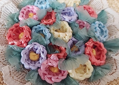 ストロー素材のブーケ💐編み小物入れ