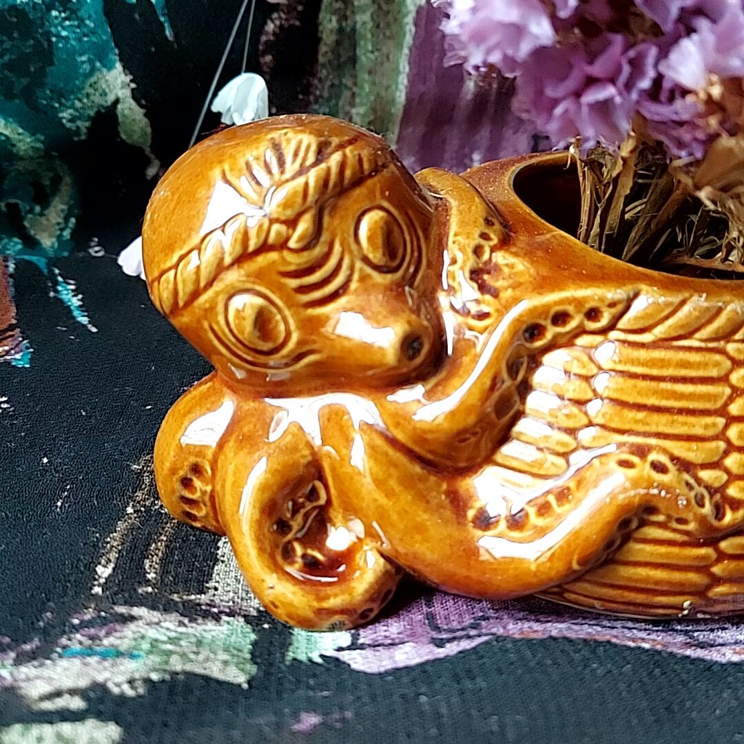 土佐土産・蛸の壺🐙𓈒 𓂂𓏸フラワーベース | あんちーくKIDAN STORE