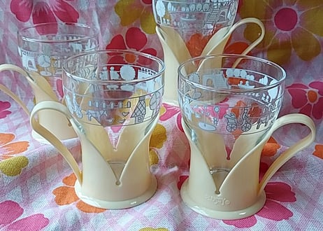 プラッシー✩.*˚チューリップスタンドコップ