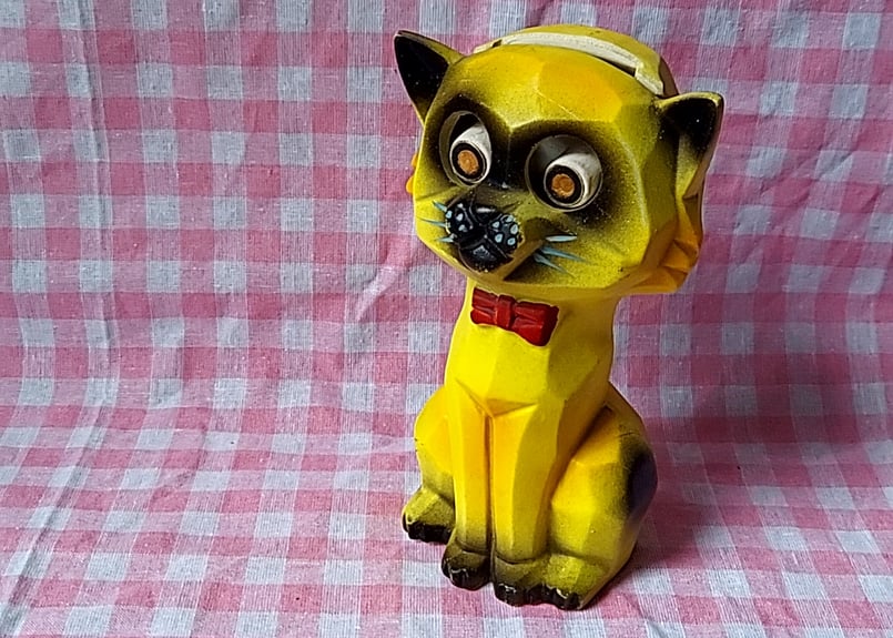 フェラーリ貯金箱（オフィシャルグッズ） フェラーリ貯金箱（オフィシャルグッズ） - メルカリ