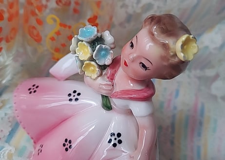 輸出用💐女の子の陶器、置物