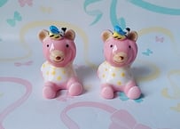 くまとみつばち🐝小さな陶器の置物