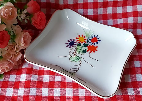 ピカソ💐陶器の花束トレイ