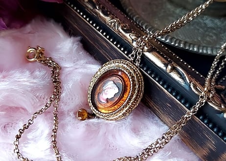 1970´s✩.*˚硝子のカメオVintageネックレス