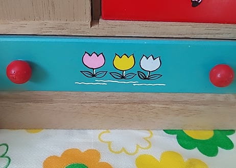 昭和30～40年代👧女の子とチューリップのままごと箪笥
