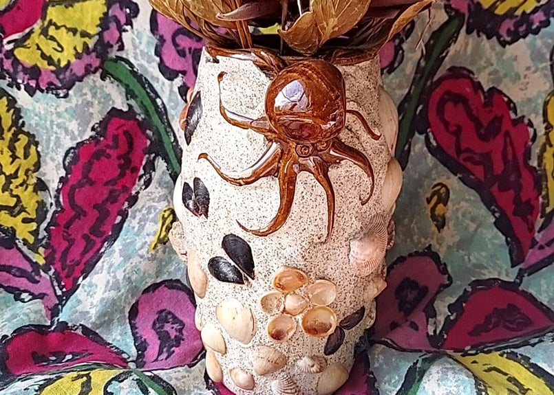 熱海!!お土産品の蛸壺の花瓶 | あんちーくKIDAN STORE