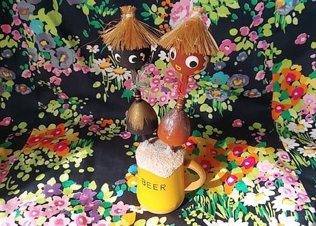 ビールジョッキから黒んぼこけし🍻