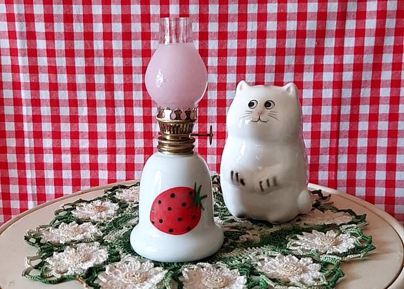 内藤ルネ　ランプ 内藤ルネ・いちごのオイルランプ🍓✨ | あんちーくKIDAN STORE