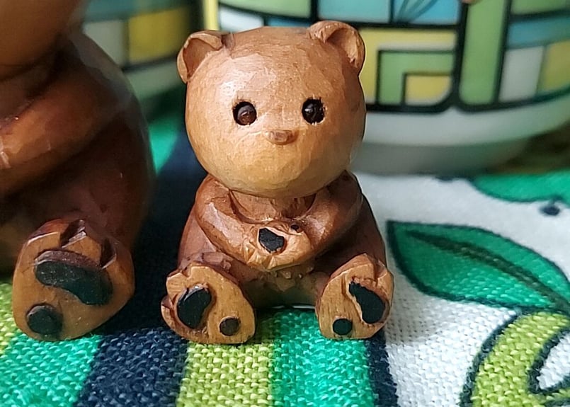 稚内🧸おねだりをする、木彫りの熊ペア | あんちーくKIDAN STORE