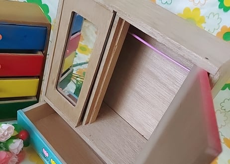 昭和30～40年代👧女の子とチューリップのままごと箪笥