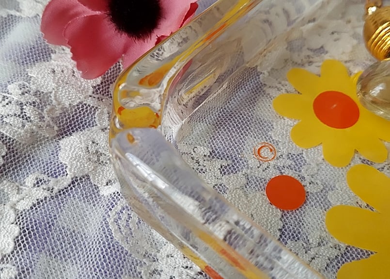 ポップなフラワー🌼*・硝子のスクエア灰皿 | あんちーくKIDAN STORE