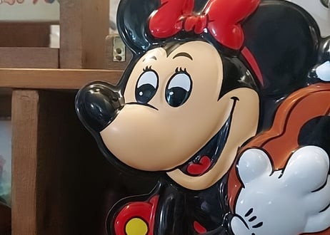 Disney•ミニーのエンボスプレート壁掛け ギター