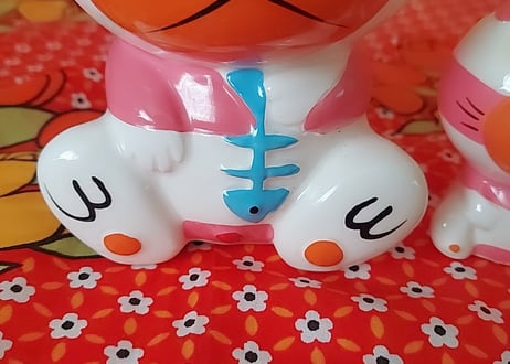 眠そうなおマヌケ顔の猫ちゃん 大
