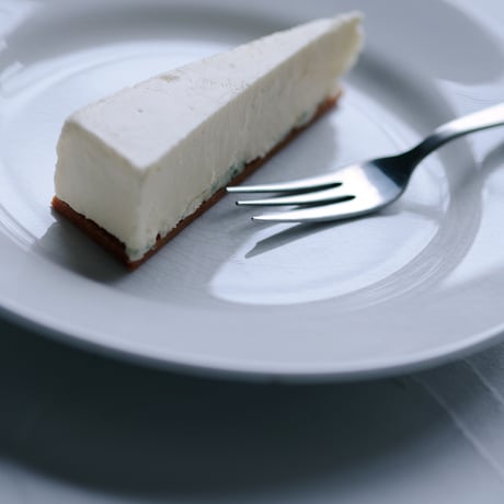 BLUE CHEESECAKE＆RAISIN SANDWICH -ブルーチーズケーキ×レーズンサンド-