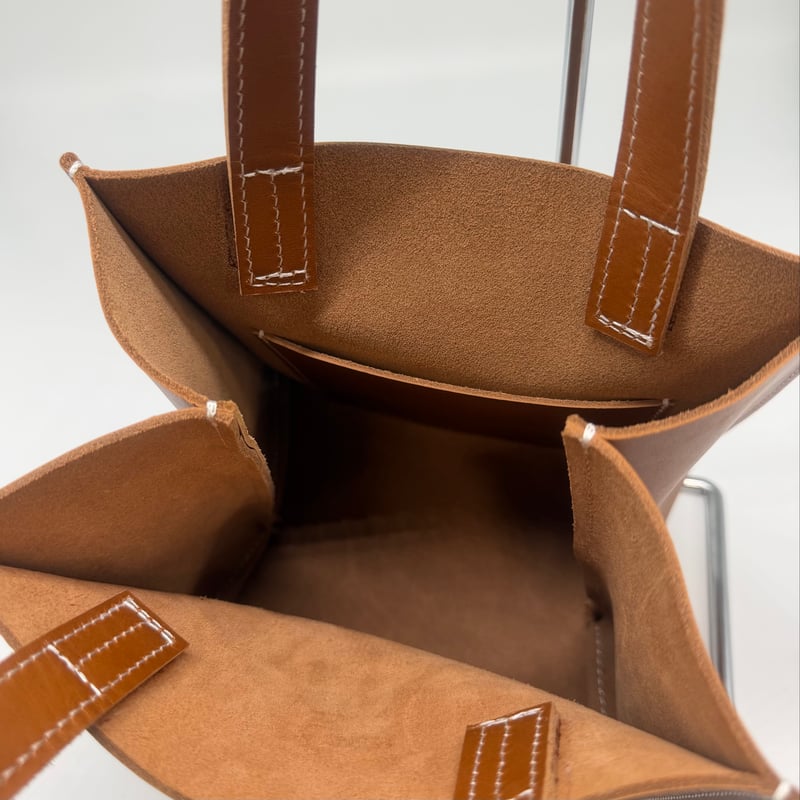 レザースクエアトートバッグ（ハンドメイド／ボックス型／マチ広め