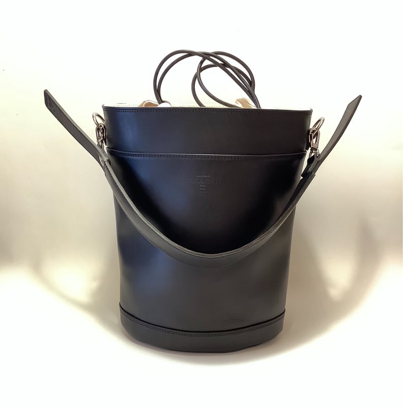 レザーバケツ型バッグ(ブラック) | IKKAGEN 本革と帆布を使用 レザーバケツ型バッグ(ブラック) | IKKAGEN 本革と帆布を使用
