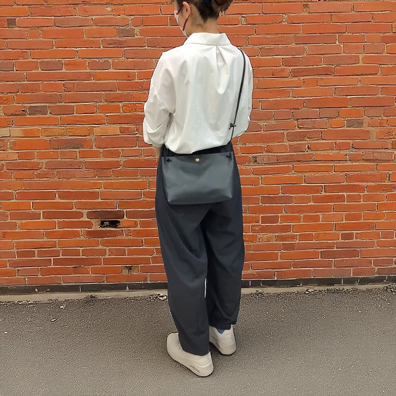 ハンドメイドサロン専用 レザーサコッシュ（ハンドメイド／マチ有／コンパクト／丸紐ショルダー