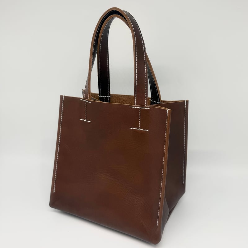 レザースクエアトートバッグ（ハンドメイド／ボックス型／マチ広め
