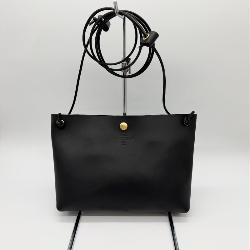 レザーサコッシュ（ハンドメイド／マチ有／コンパクト／丸紐ショルダー