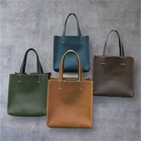レザースクエアトートバッグ