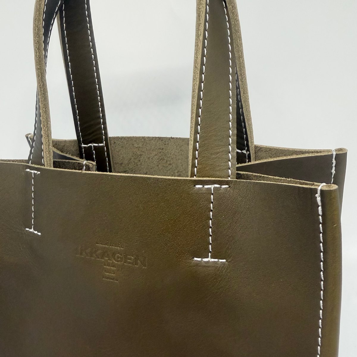 レザースクエアトートバッグ（ハンドメイド／ボックス型／マチ広め