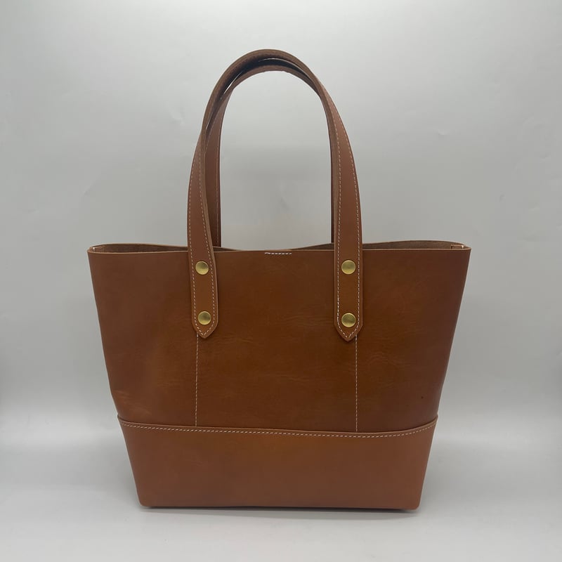 レザートートバッグM（ハンドメイド／A4収納可／肩掛け） | IKKAGEN 本