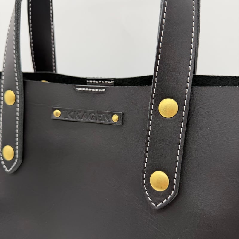 レザートートバッグM（ハンドメイド／A4収納可／肩掛け） | IKKAGEN 本