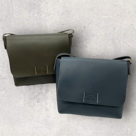 Miiakiis レザーショルダーバック Miiakiis レザーショルダーバック Miiakiis レザーショルダーバック