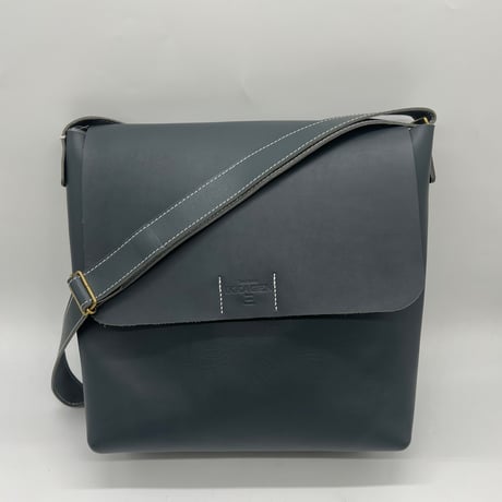 レザーフラップショルダーバッグL