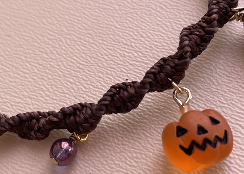 ☆ハロウィン魔除け特集 お化けかぼちゃのマクラメブレスレット（茶