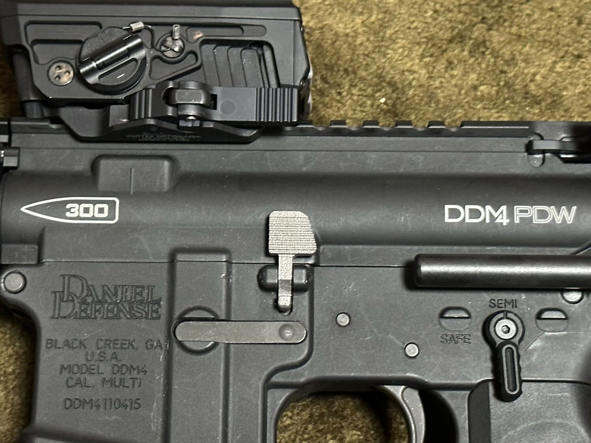 ☆即納品☆ GHK M4 GBB用 DDタイプ ボルトキャッチ | TT'z 3D Works