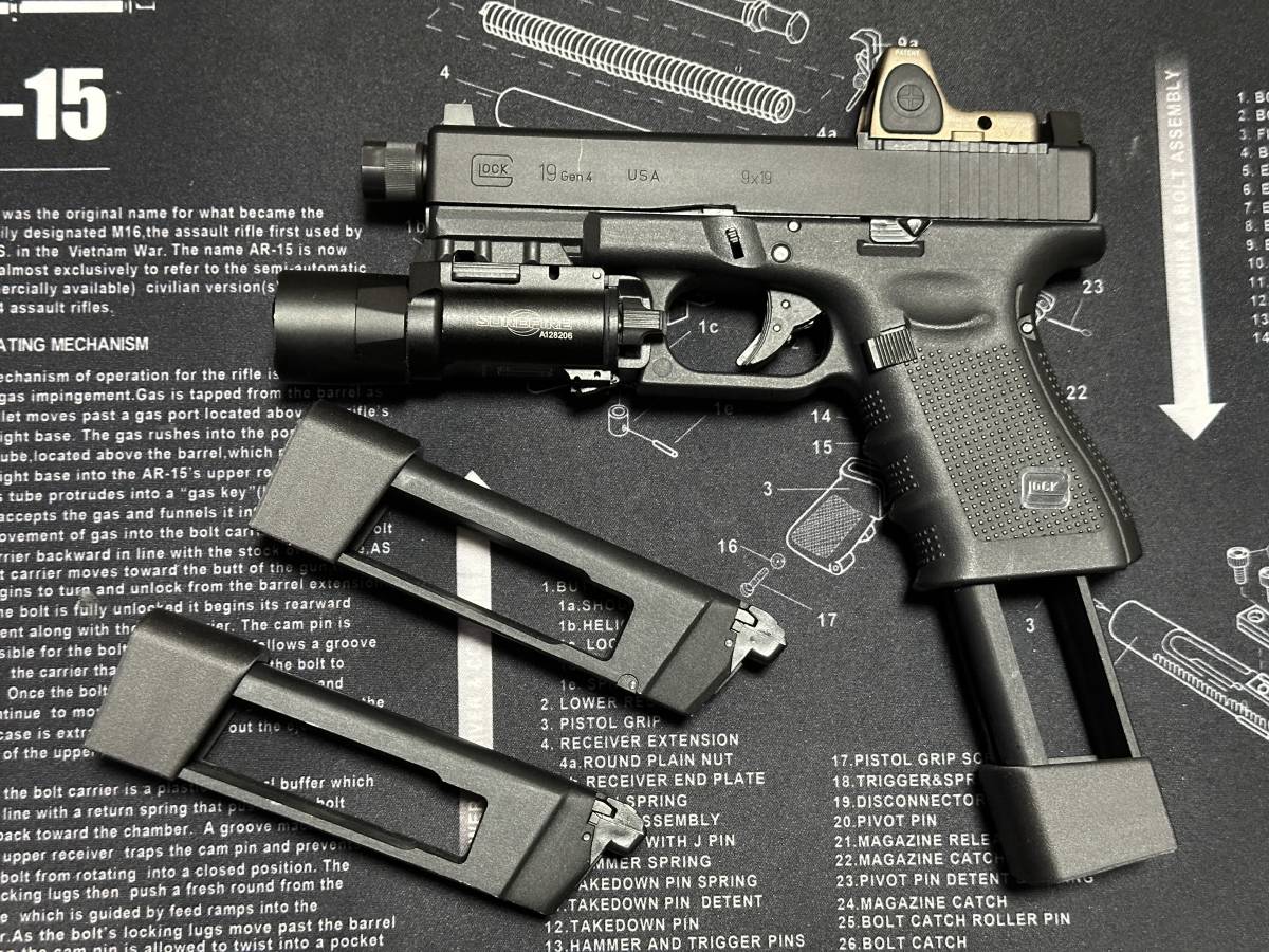 UMAREX GLOCK19対応 KJ WORKS CO2マガジン用グリップアダプタ 3