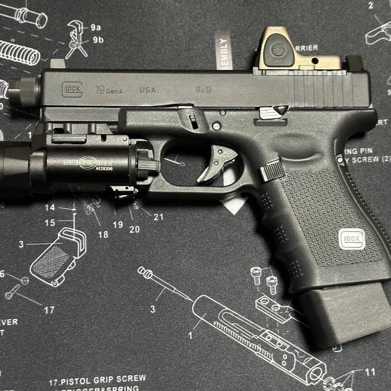 BATON airsoft GLOCK19 予備マガジン2本 おまけ付き BATON