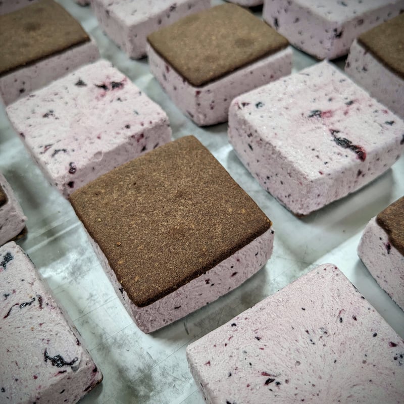 バターチーズサンド No.16 ブルーベリー 4個入り | 4KAKU produced by