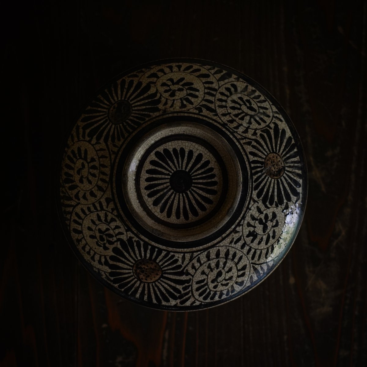 瀬戸鉄絵菊唐草文鉢 / 江戸後期 | tsuchika