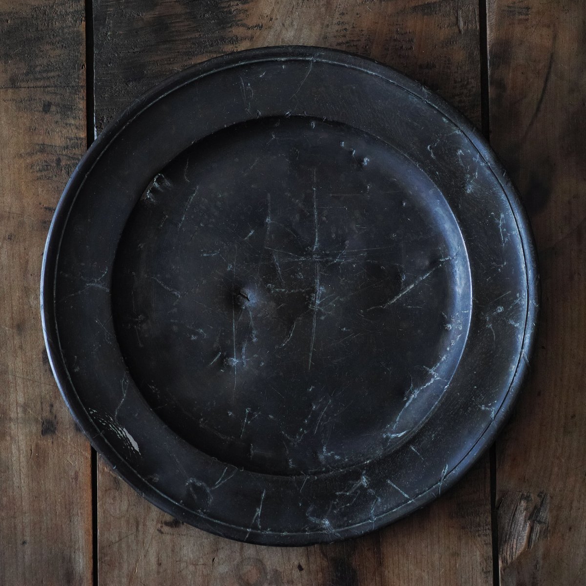 イギリス製 ピューターの小皿 fit=scale-down,w=1200