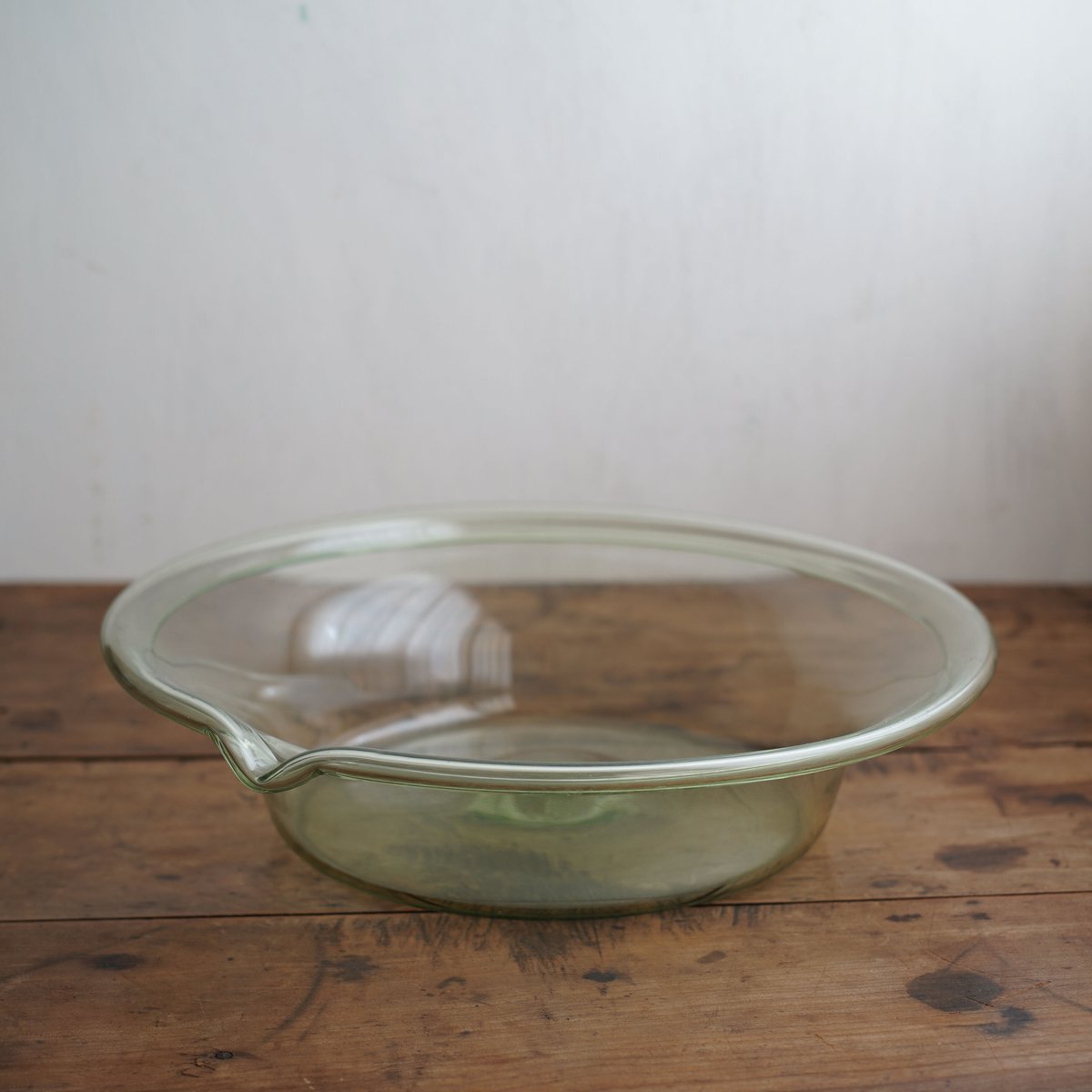 1800年代 スウェーデン 手吹きの色ガラス片口鉢 / Hand Blown Glass Bowl / Sweden 19th C.
