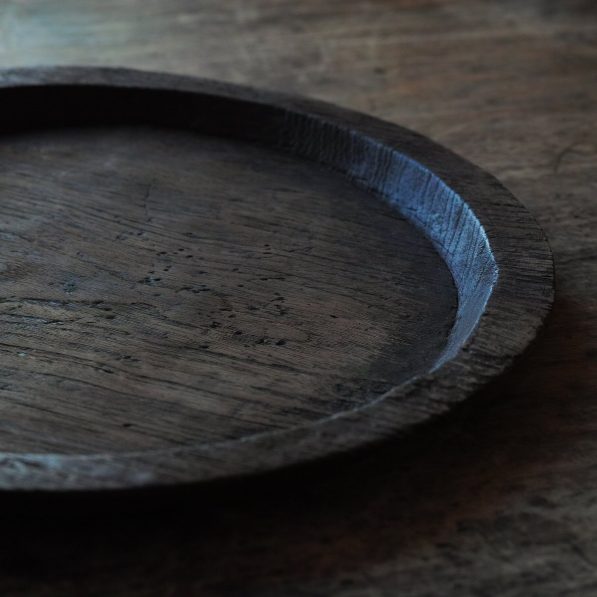 李朝 江原道 ハツリ盆 李氏朝鮮時代後期 / 李朝膳 江原盤 くりぬき盆 李朝 江原道 ハツリ盆 李氏朝鮮時代後期 / 李朝膳 江原盤