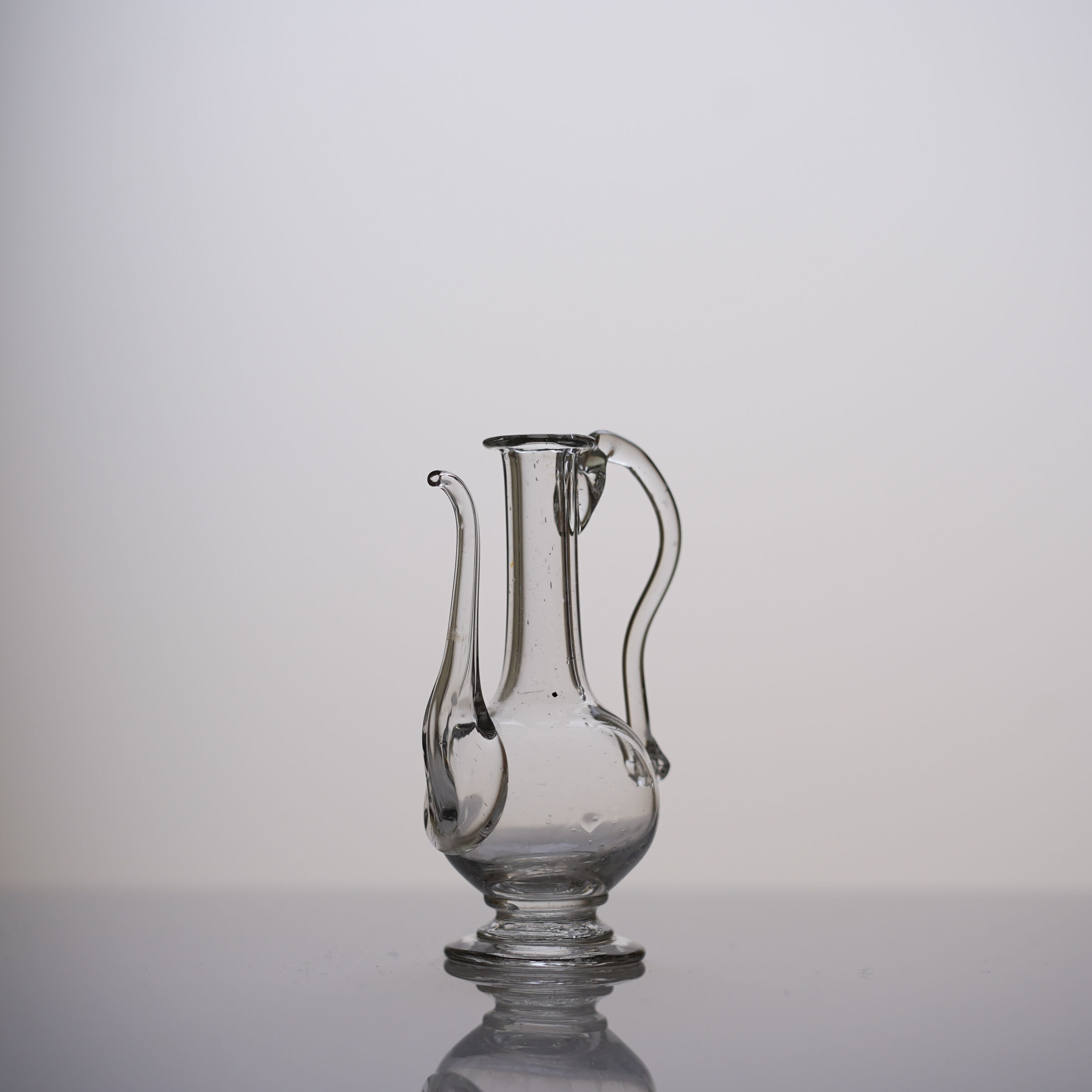 18世紀 フランス 手吹きガラスのピッチャー / Hand Blown Glass Piche