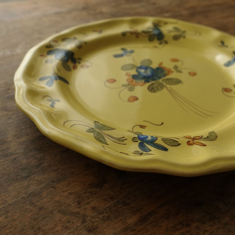 稀少19-20世紀 南フランス 黄釉色絵輪花深皿 23cm 伊丹十三の台所 19-20世紀 南フランス 黄釉色絵輪花平皿 23.5cm / France 19-20th