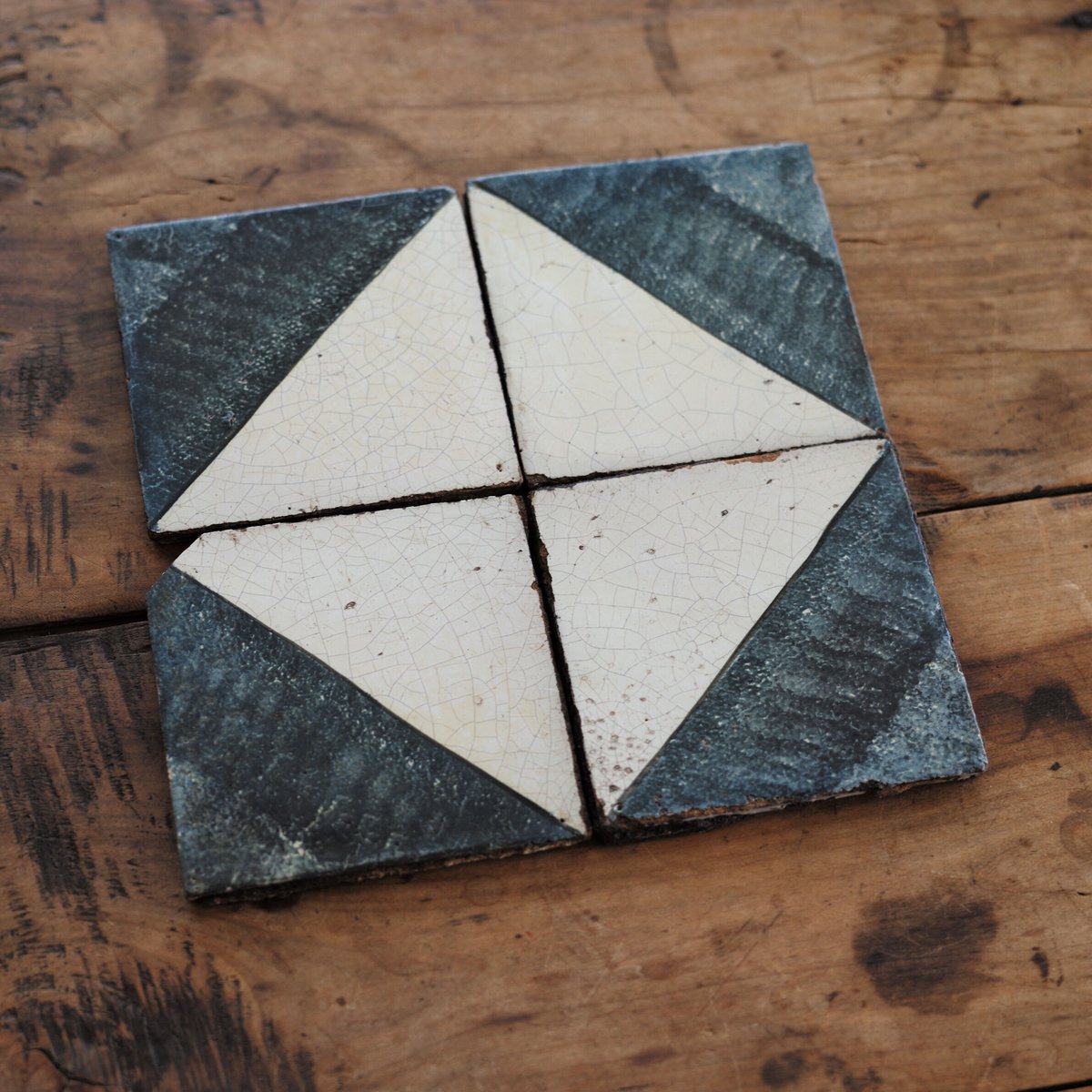 デルフトタイル 17世紀 古手のデルフトタイル 幾何学文 / the Netherlands 17th C.