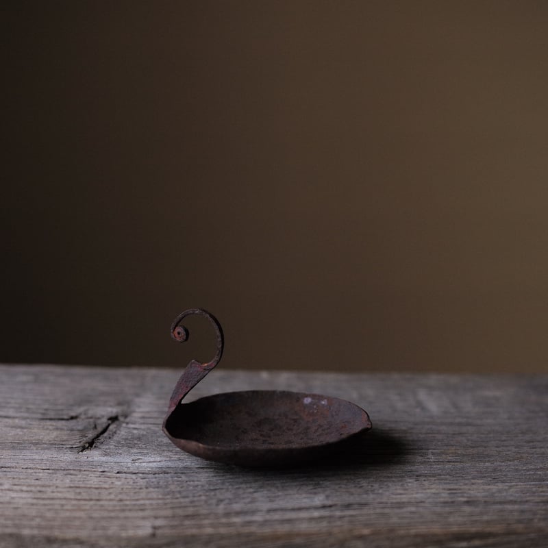 鉄の花器    鉄製 吊るし 灯火器 花器   燈明器 民藝 古民具 古道具 古童 - 鉄 灯火器 | 古美術品専門サイト fufufufu.com