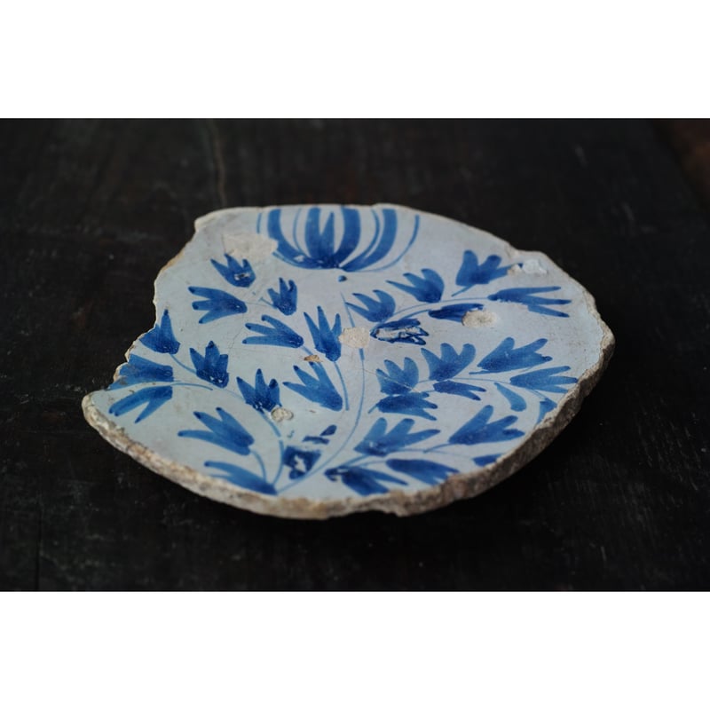 17世紀オランダ ダッチマジョリカ藍絵花文皿陶片 / the Netherlands